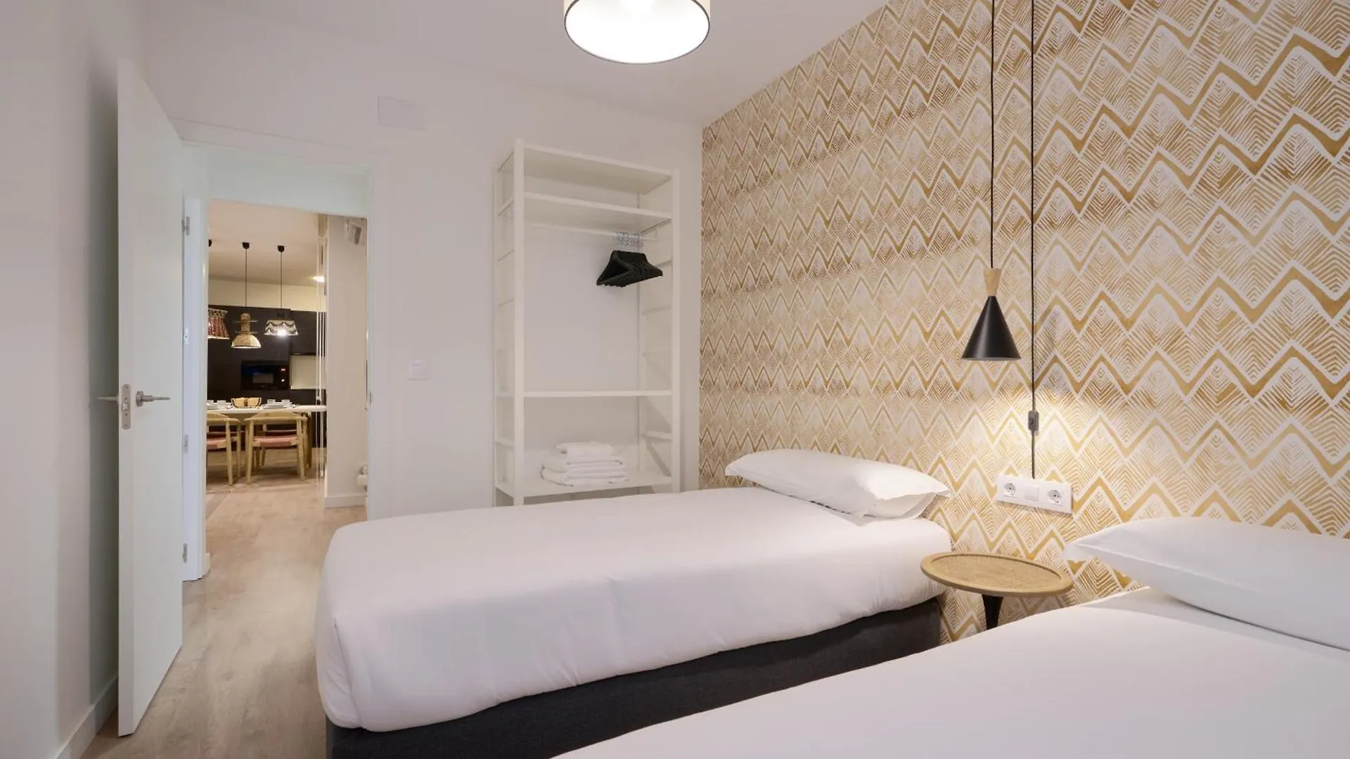 Sunn Amador De Los Rios, By Homing U Siviglia 0*,  Spagna